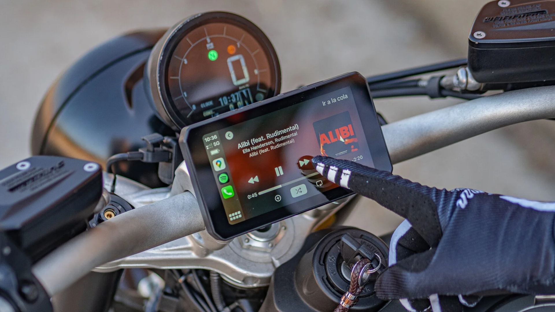Smart Motorcycle Displays: Must-Have or Just a Luxury?
