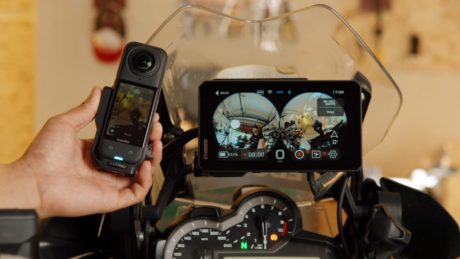 A Smarter Touring Combo: Chigee Display Meets Insta360 Storytelling
