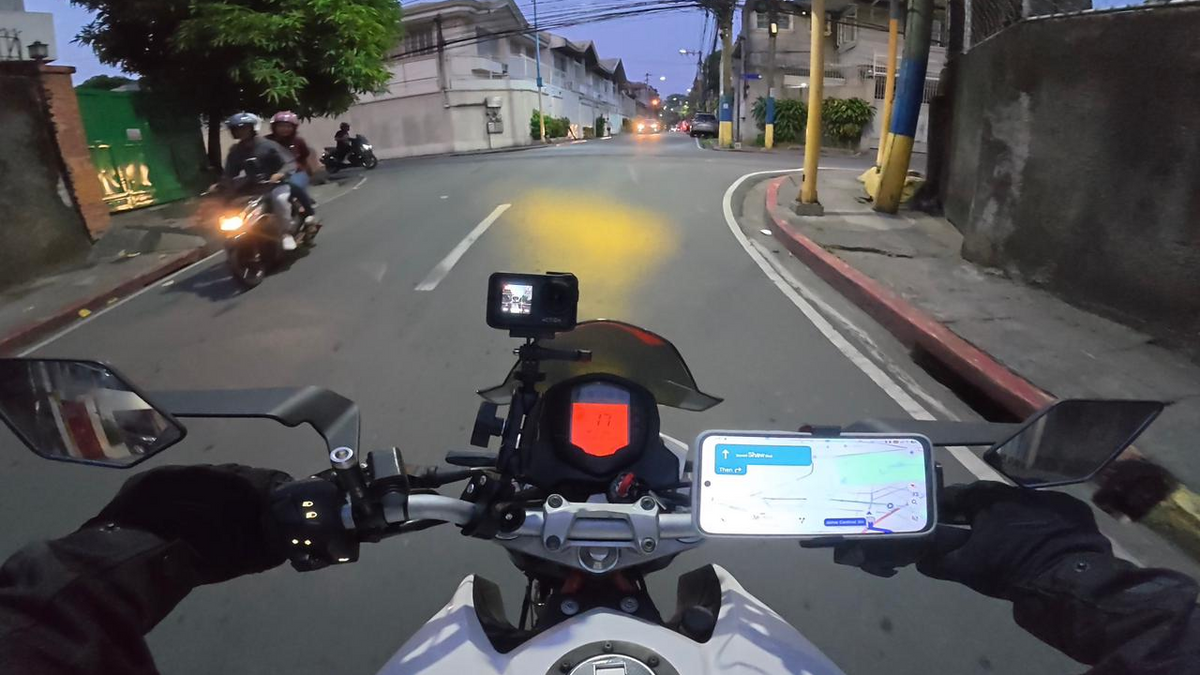 Why Your Phone Mount Isn't Enough: The Safety Case for Integrated BSD Radar and Dashcam