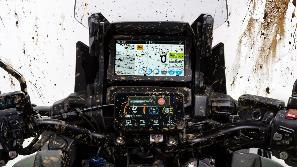 Phone as Motorcycle GPS: What Breaks in Heat, Cold & Dirt