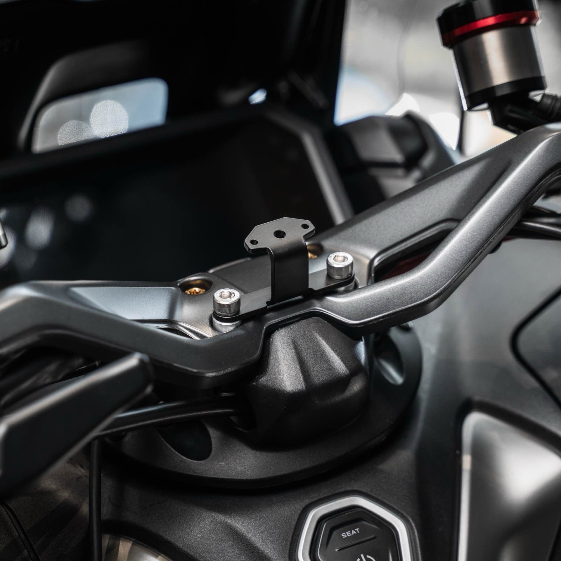 Yamaha TMAX560-spezifische Halterung für Chigee Display