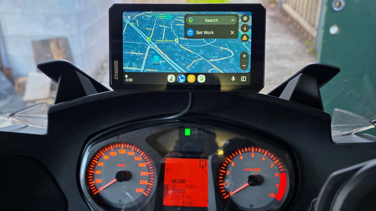 Fitting a CHIGEE AIO-6 MAX to a 2009 BMW R1200RT SE