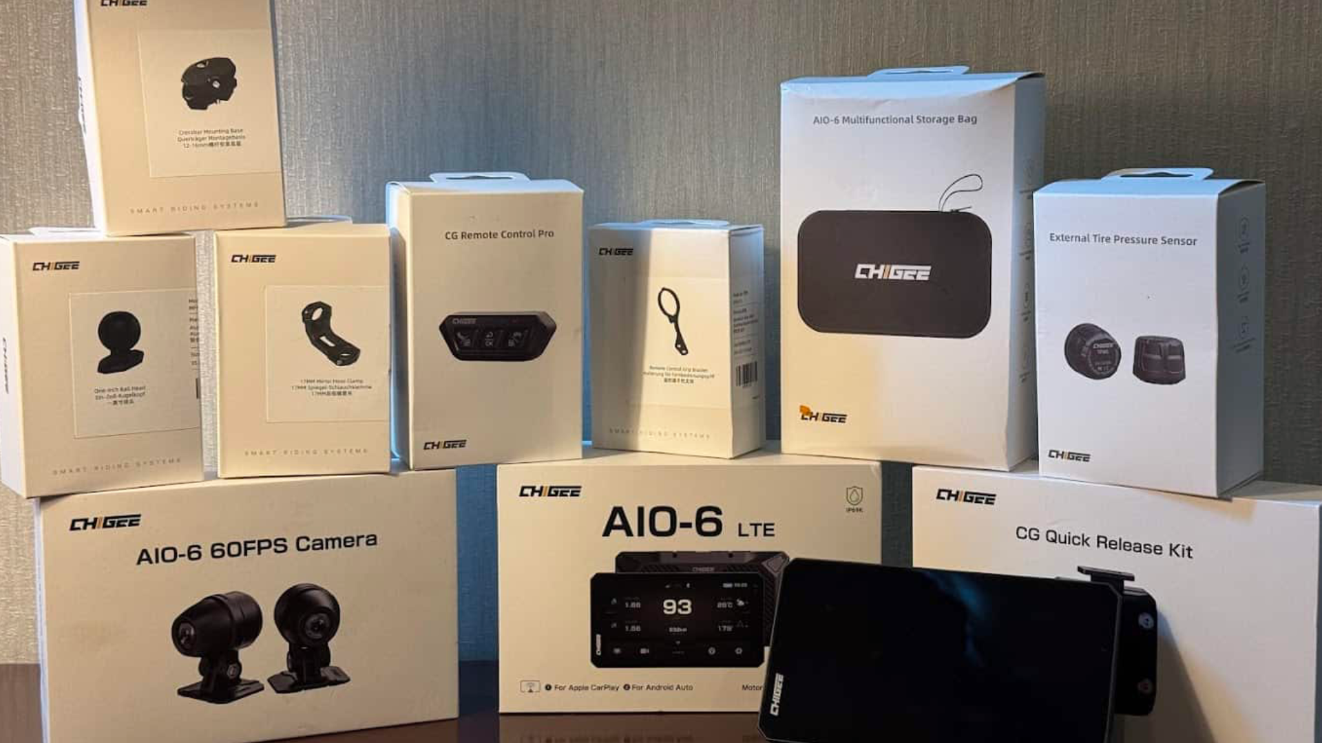 Chigee AIO-6 Review: Visibility, Dashcams & Everyday Use