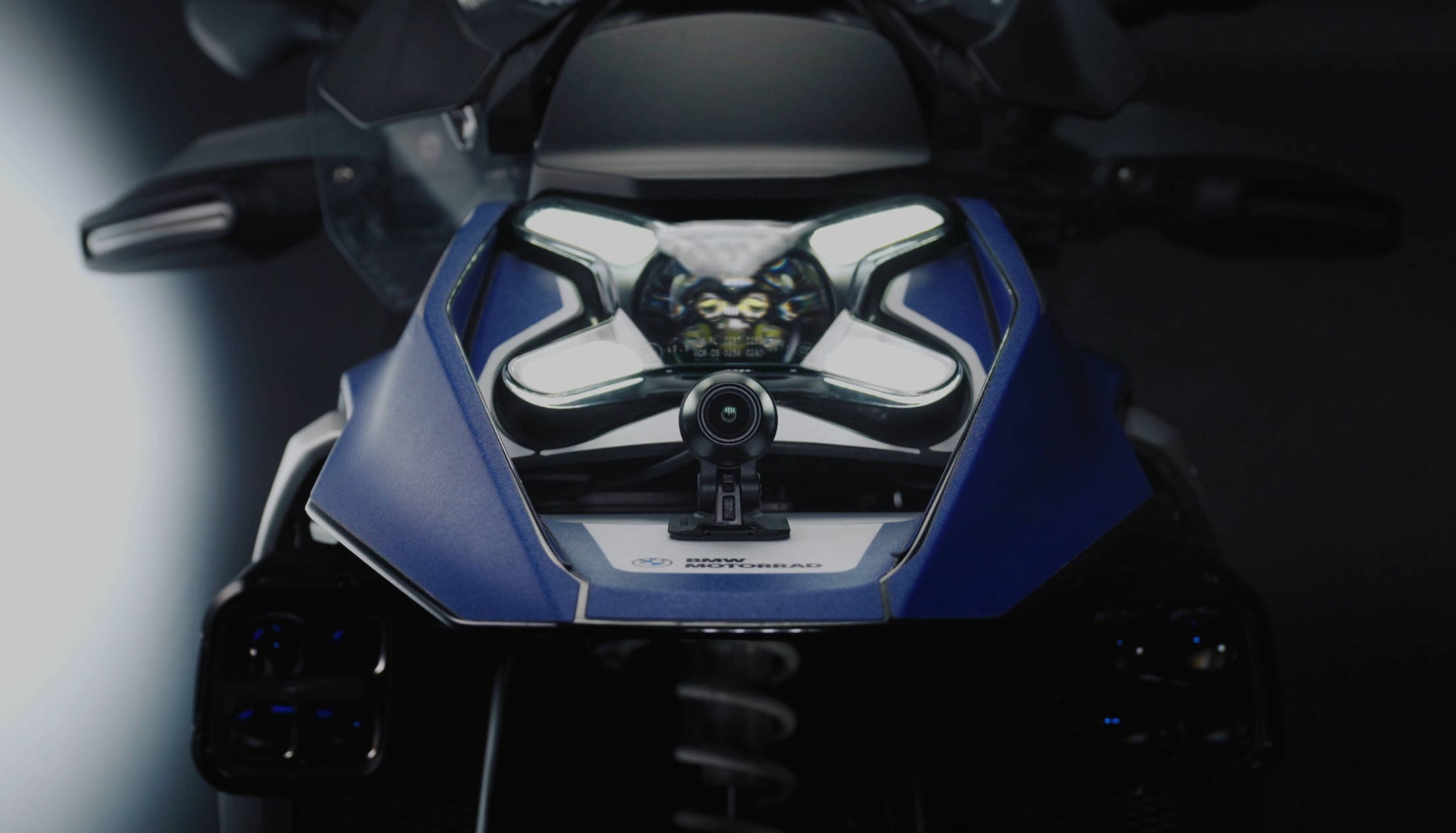 Lente de la cámara XR-1 en motocicleta